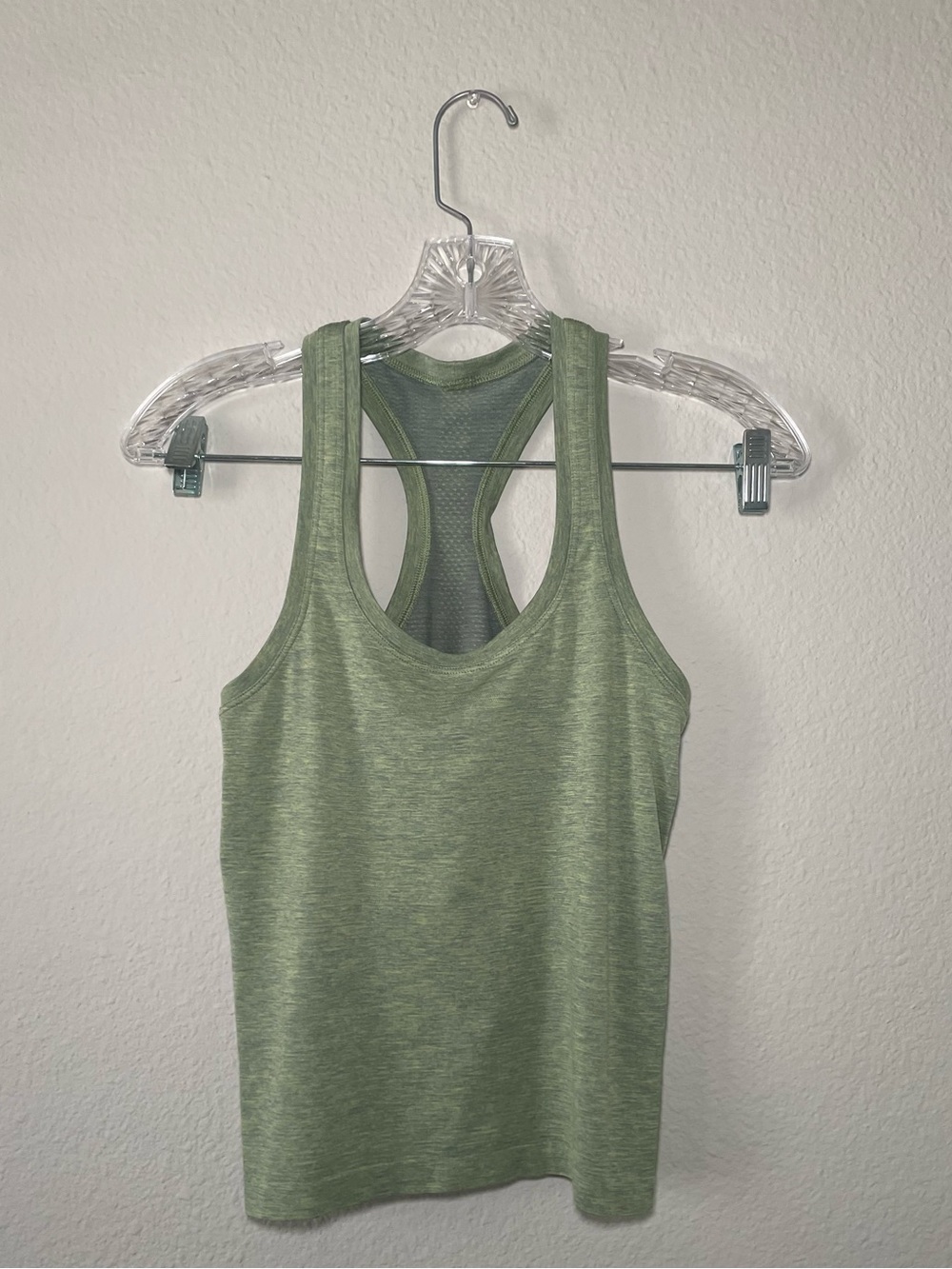 Lululemon Swiftly Tech Racerback Tank Top 2.0 Sz 4 Green